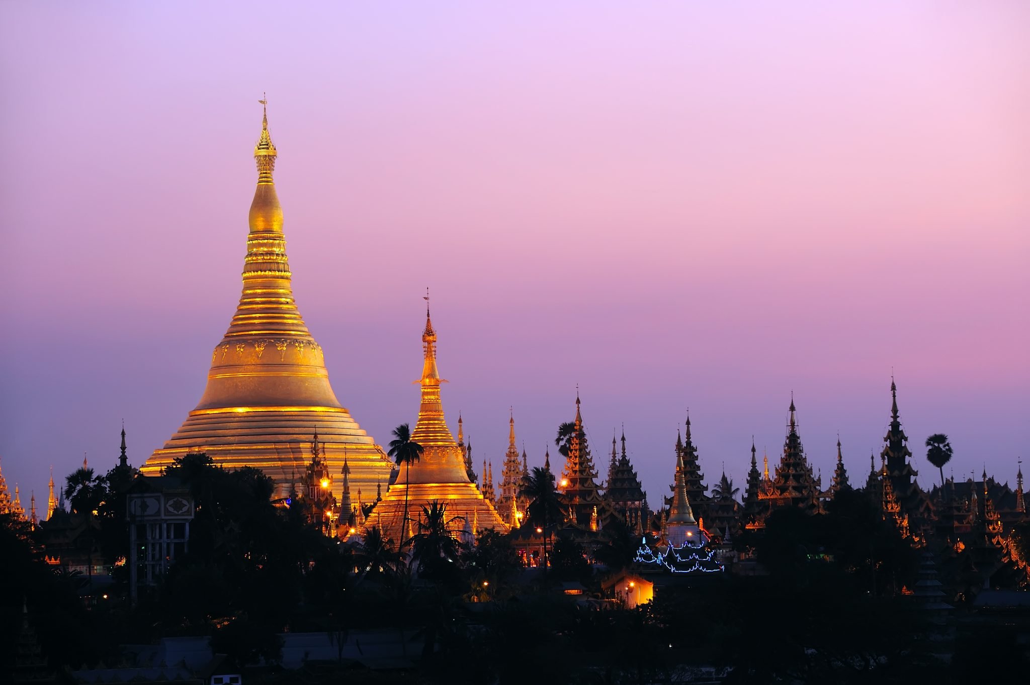 Янгон мьянма. Шведагон Мьянма. Пагода Шведагон Мьянма. Золотая ступа Шведагон. Пагода Шведагон Янгон.